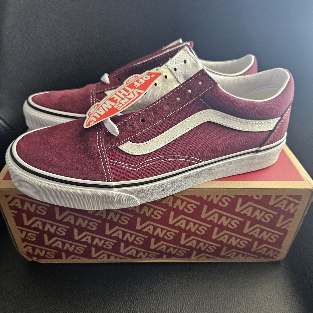 Nwt Vans Old Skool Burgundy and White Sneakers Mens 8 Womens 9.5